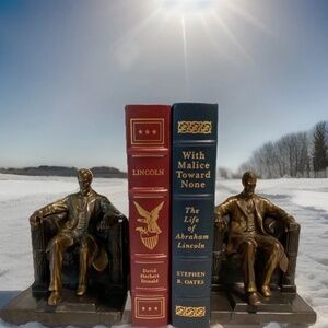 RARE VINTAGE BOOK END President Abraham Lincoln Seated Statue Bookend Collector